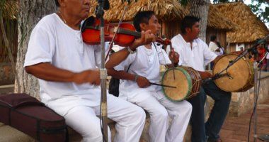 INSTRUMENTOS MUSICALES ARTESANALES